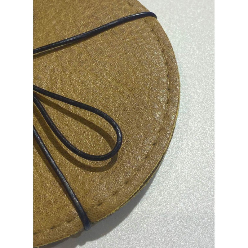 Glasunderlägg Runda grå/brun läderlook 4-pack Glasunderlägg Runda grå/brun läderlook 4-pack